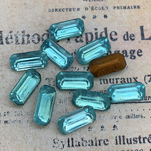 glass rhinestone in blue for jewelry making