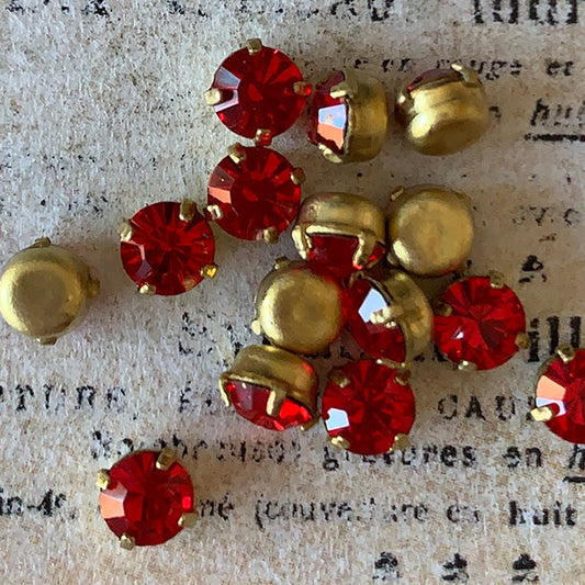 glass rhinestone in red for jewelry making