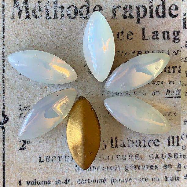 glass rhinestone in white for jewelry making
