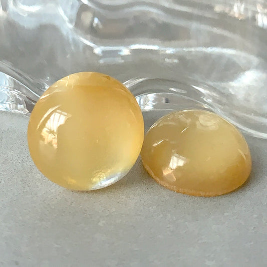 glass cabochon in yellow for jewelry making