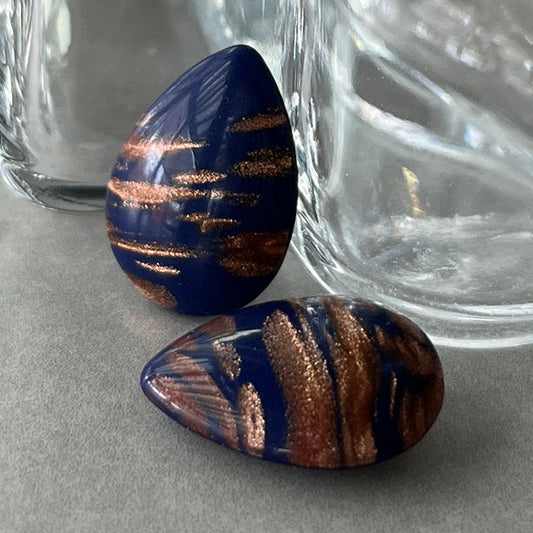 pear-shaped glass rhinestone in navy for jewelry making