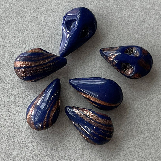 pear-shaped glass rhinestone in blue for jewelry making