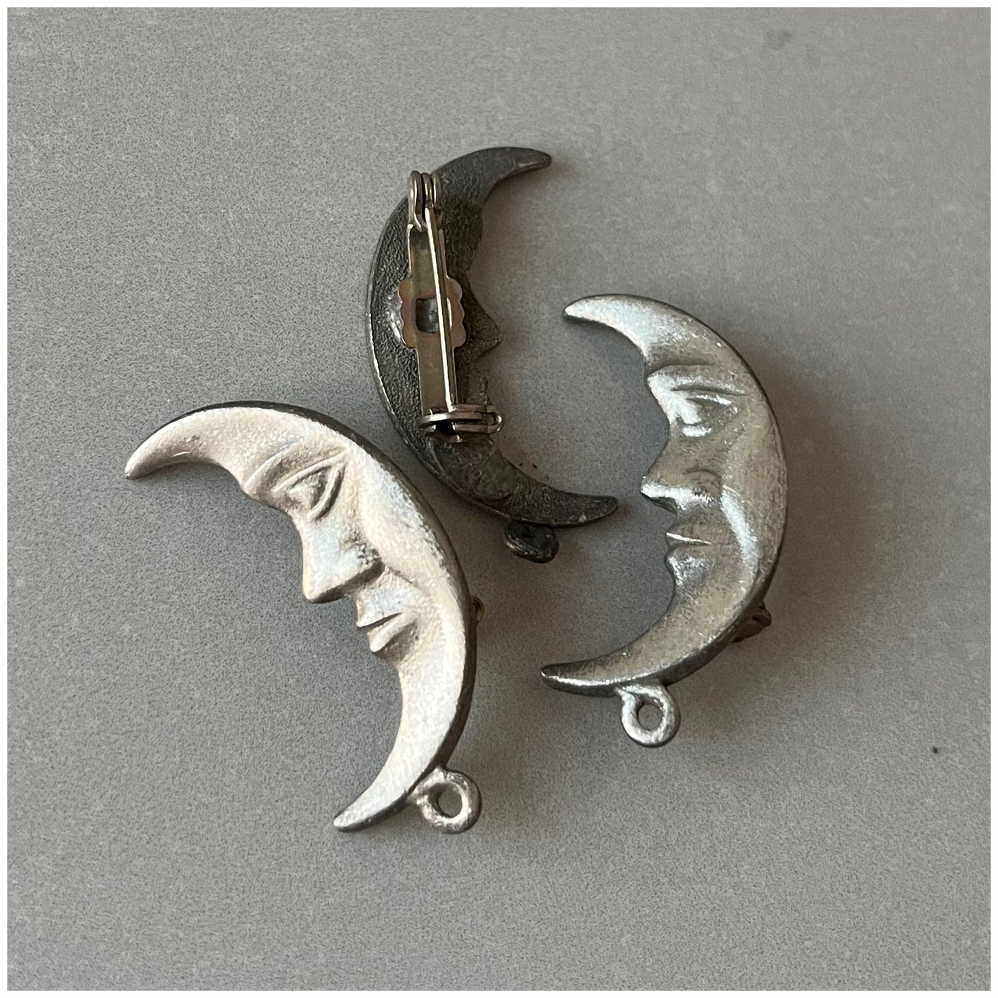 Vintage Moon Unfinished Brooch Pin 3.44cm VP-8876