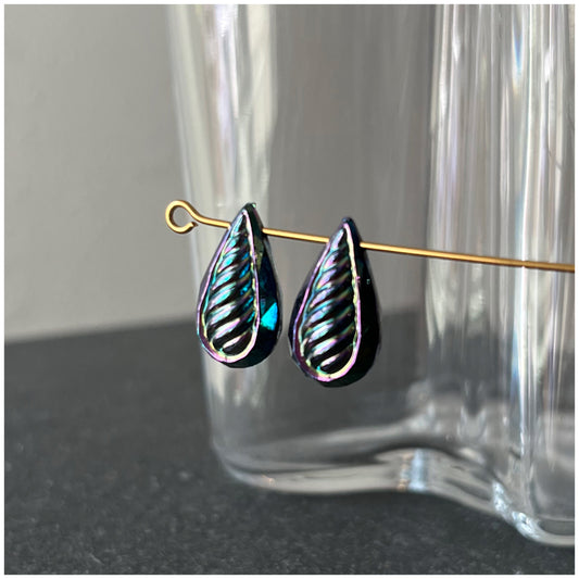 Vintage West German Acrylic Blue Charm 18x10mm VP-8878