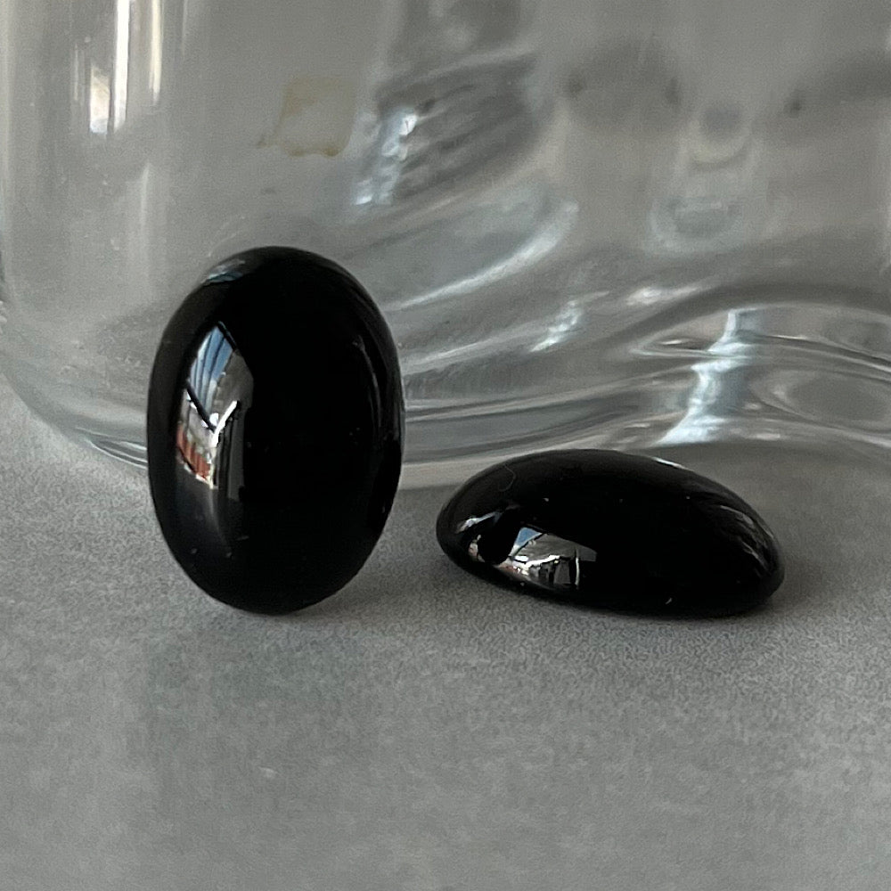 glass cabochon in black for jewelry making