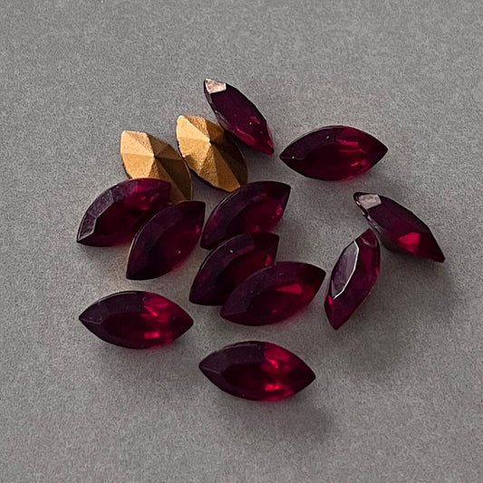 glass rhinestone in red for jewelry making