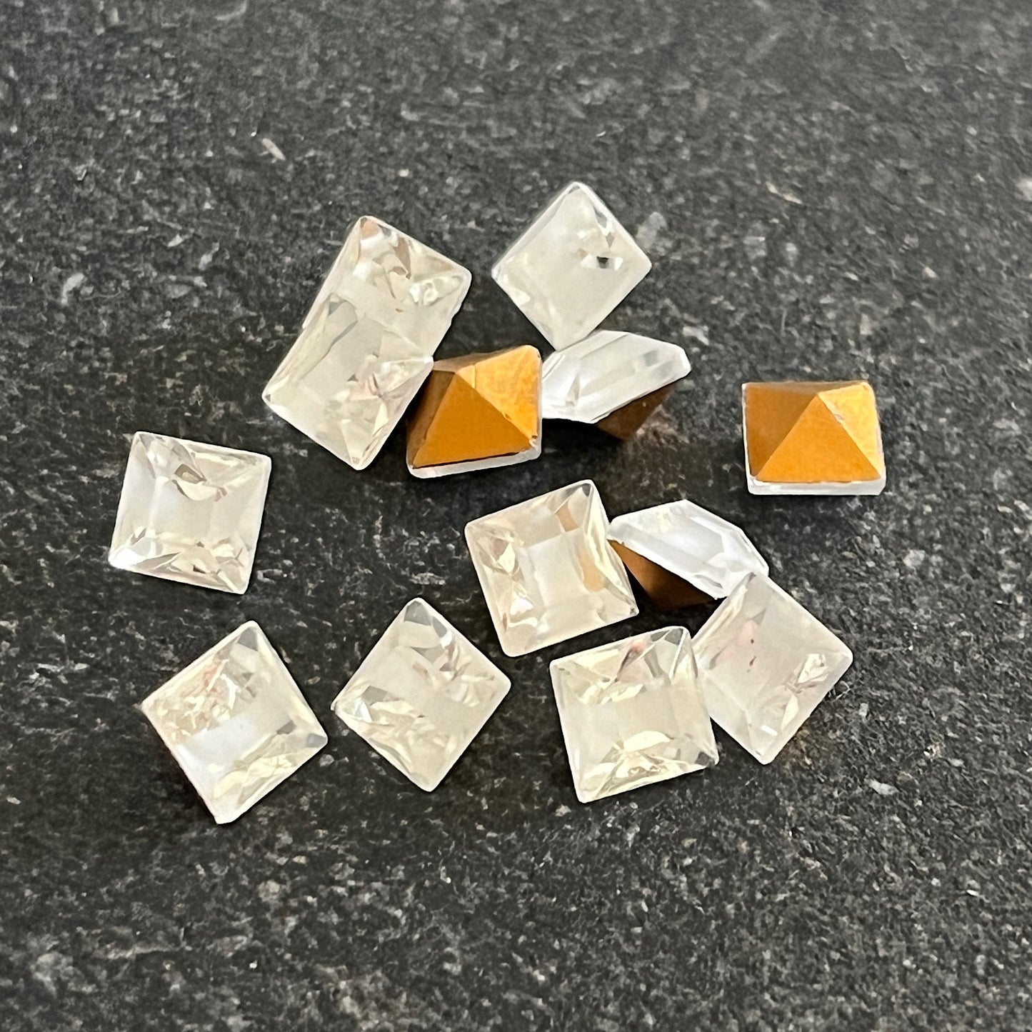 glass rhinestone in white for jewelry making