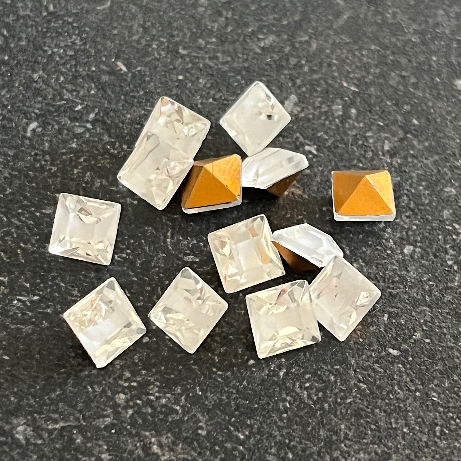 glass rhinestone in white for jewelry making