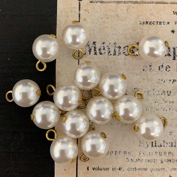 Vintage Japan Lucite Pear Charm 8mm VPL-8432