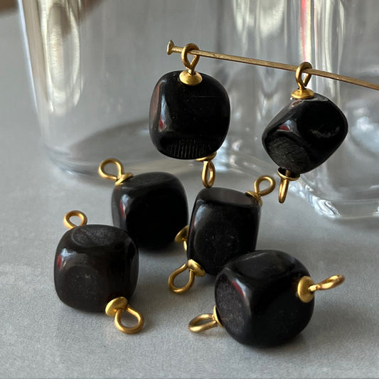 Vintage Horn Bead Charm 10mm 10pcs VPL-8772